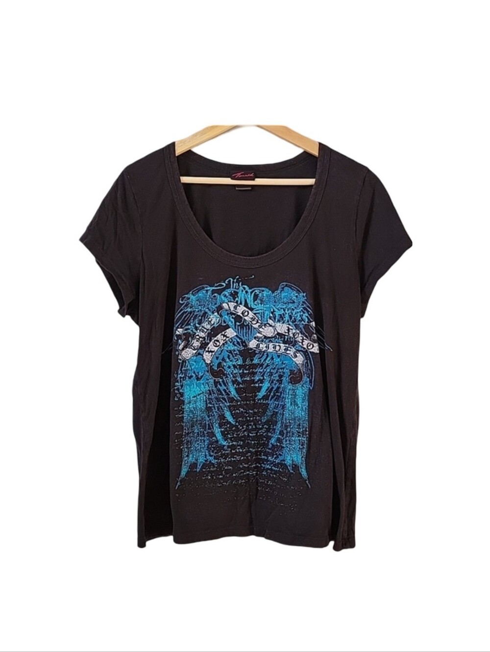 Torrid Size 1 Black Tee Blue Distressed Angel Wings Scoop Neck Short Sleeve Top
